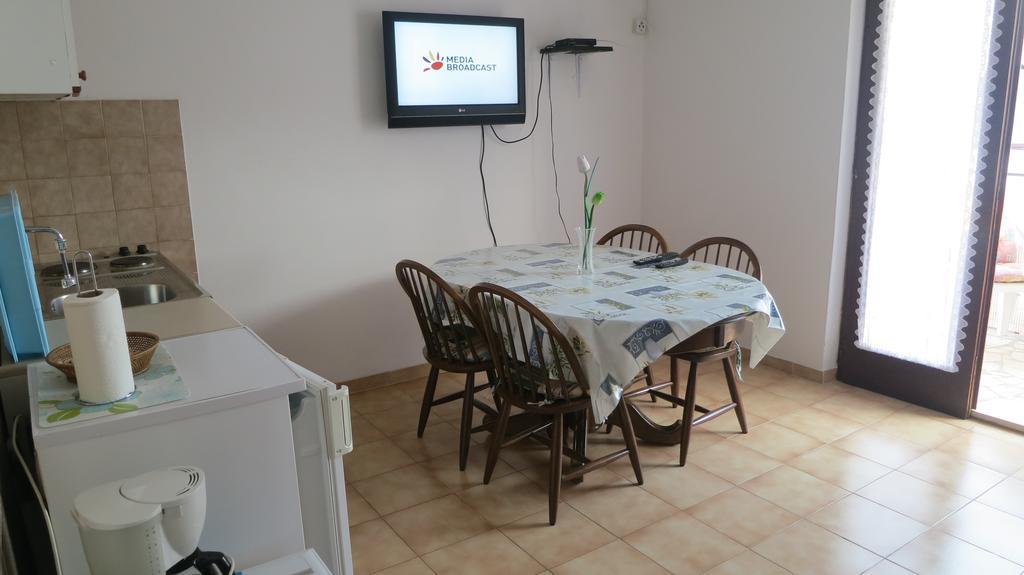 Apartment Josipa Malinska Ngoại thất bức ảnh