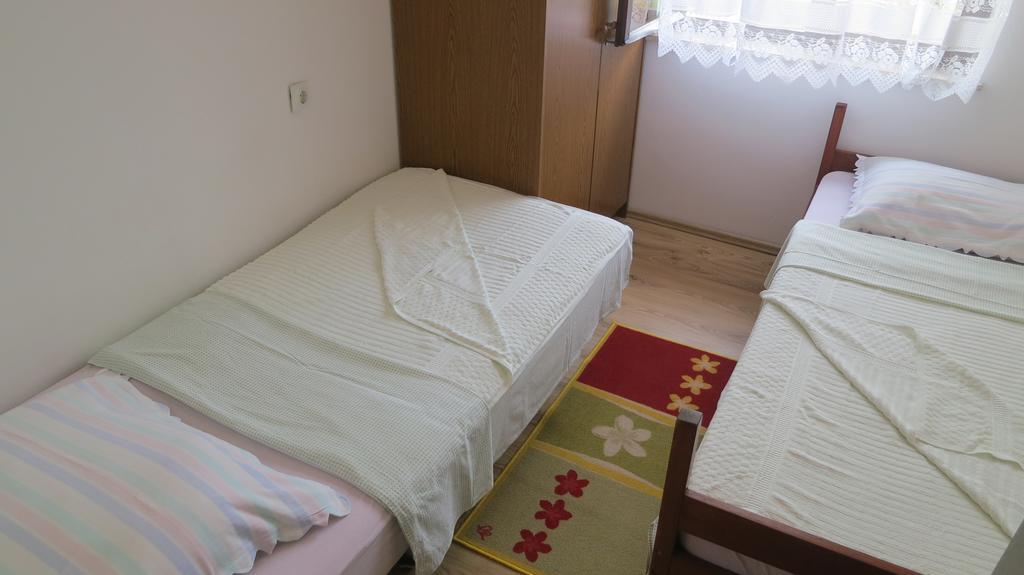 Apartment Josipa Malinska Ngoại thất bức ảnh