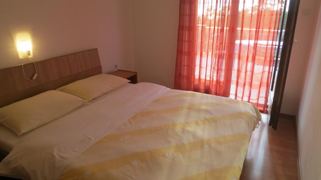 Apartment Josipa Malinska Ngoại thất bức ảnh