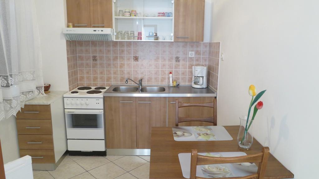 Apartment Josipa Malinska Ngoại thất bức ảnh